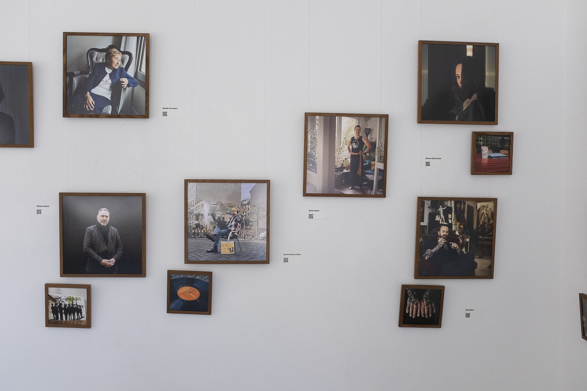 Mischpoche von Jan Zappner: Ausstellung im Rathaus Wiesbaden zu den Jüdischen Kulturtagen 2024